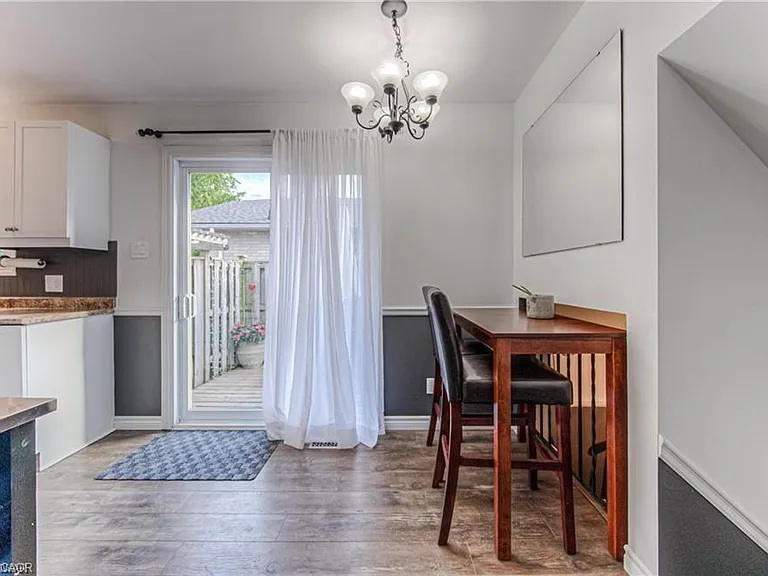 483 Kingscourt Dr #A — Photo 7