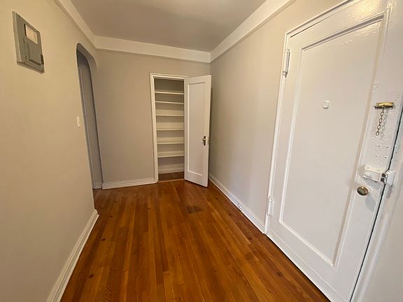 3rd image of 8505 Elmhurst Ave APT 5B