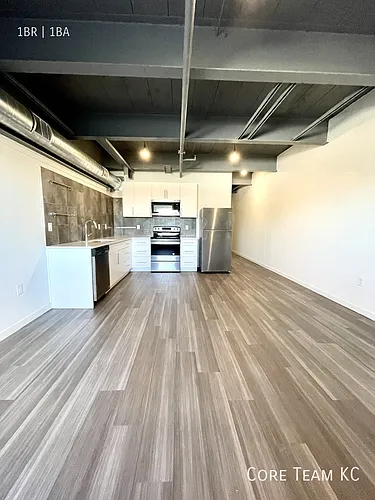 1180 E 30th St #307 Photo 1
