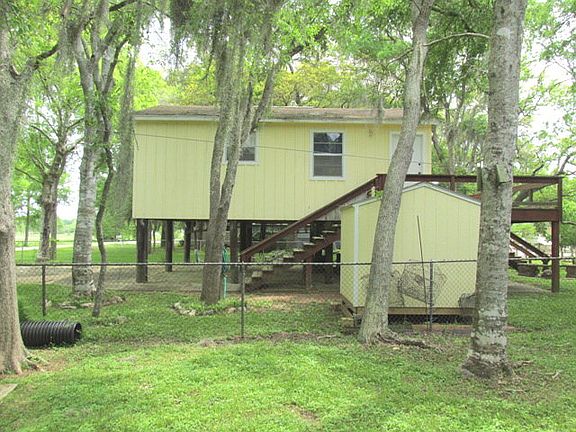 5th image of 147 Private Road 652 Live Oak Bend Dr