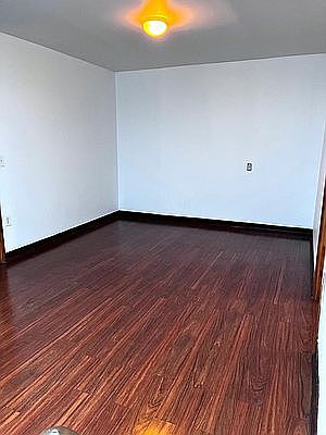 5th image of 51-17 Hillyer St #2