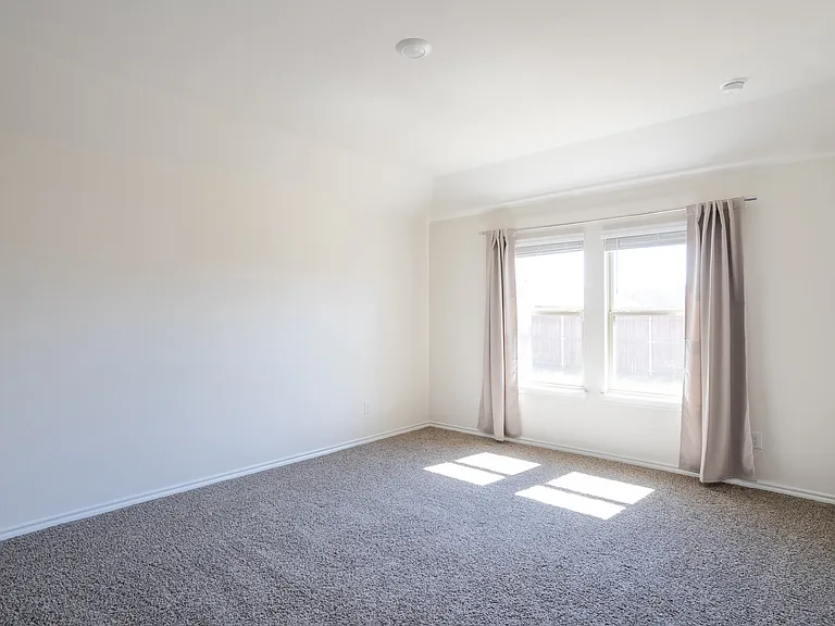 1833 Pecan Valley Dr — Photo 20