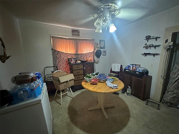 5th image of 3818 Colley St
