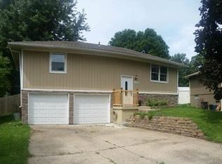 1220 S Mayview Ave, Independence, MO 64057