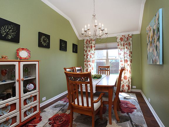 5th image of 405 Highland View Dr