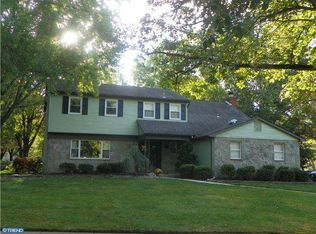 501 Gatewood Rd, Cherry Hill, NJ 08003