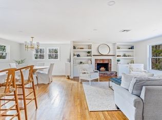 4 Pleasant St, Norwell, MA 02061