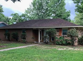 26195 Fallen Oaks Dr, Denham Springs, LA 70726