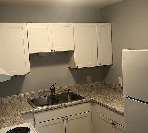 5th image of 1815 McCormick St APT B