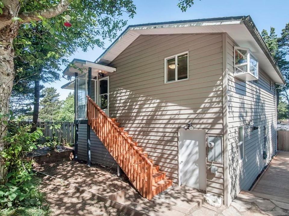 1st image of 40 Wesler St