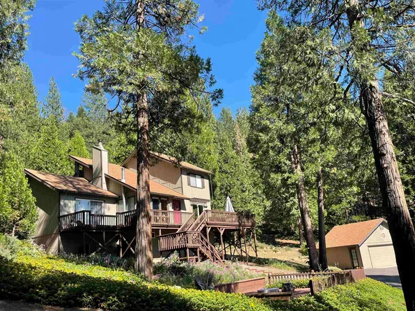 6867 Almanor Lake Estates Dr, Lake Almanor, CA 96137