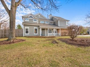 184 Woodstone Dr, Buffalo Grove, IL 60089