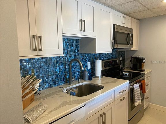 4th image of 51 Island Way APT 509
