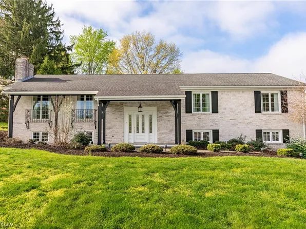 2240 Devonshire Dr NW, Canton, OH 44708