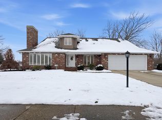 1102 Tottenham Ct, Washington, IL 61571