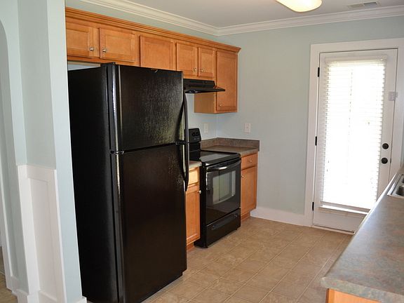 3rd image of 266 Rossburg Dr