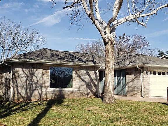 2nd image of 207 Shiloh Dr