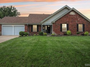 2113 Fairway Bnd, Chesterfield, MO 63017