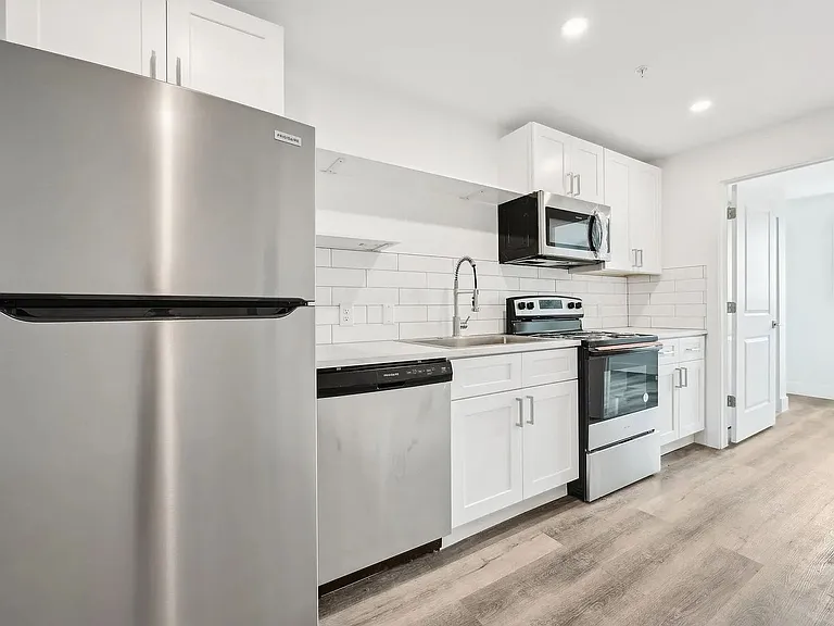 11800 E Colfax — Photo 39