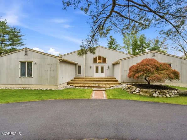 122 University Drive, Lincroft, NJ 07738