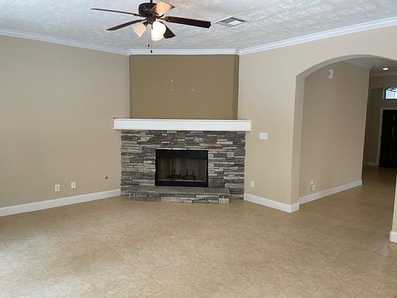 4th image of 8419 Creekside Timbers Dr
