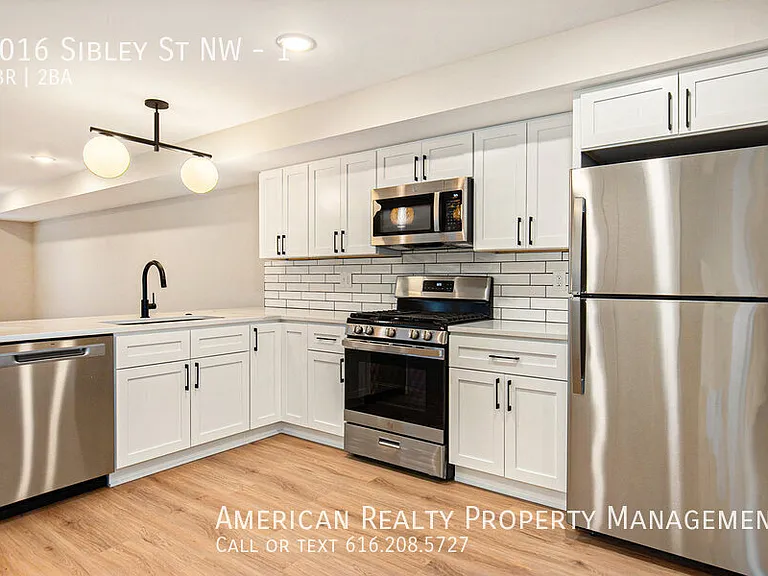 1016 Sibley St NW #1 — Photo 1