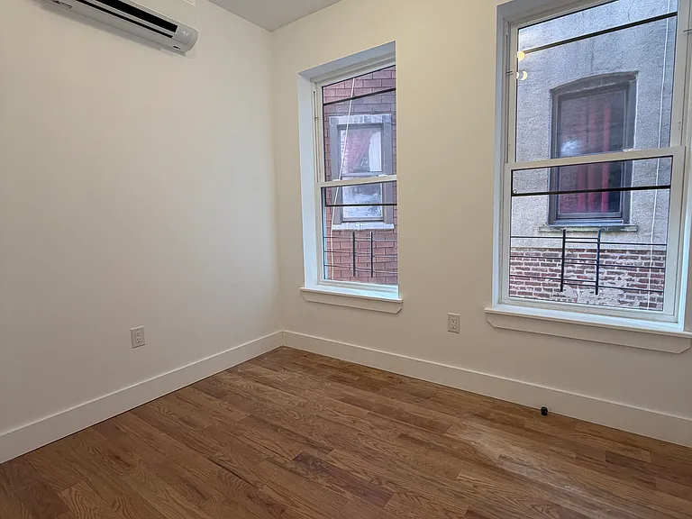 286 Hawthorne Ave #2 — Photo 5