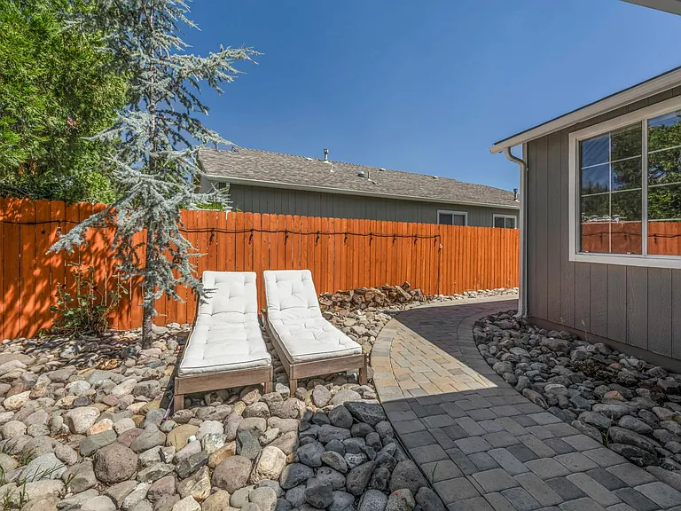 5045 Pradera St — Photo 73