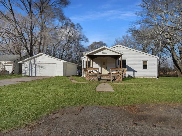 1733 Cottage Grove Ave, Waterloo, IA 50707