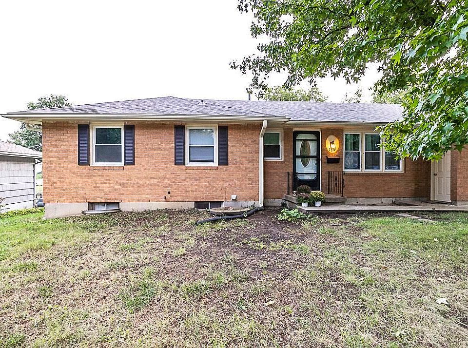 1st image of 17801 E Redwood Dr