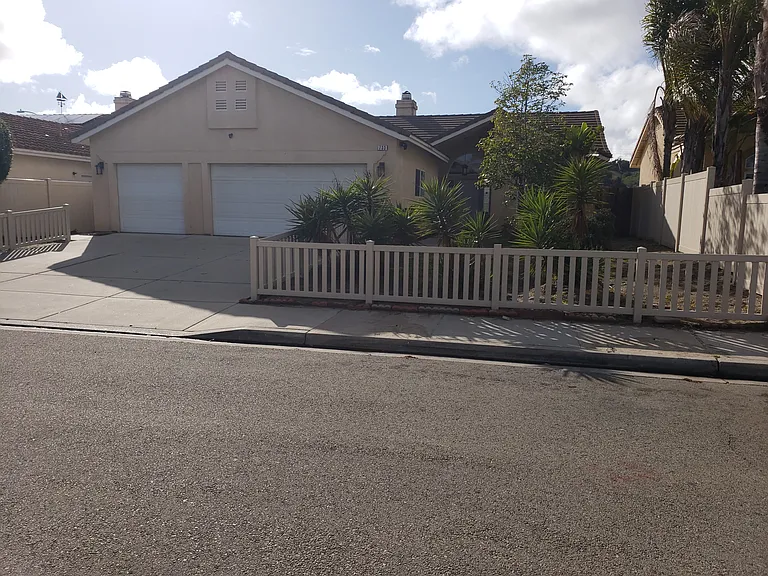 Los Arbolitos Blvd — Photo 7