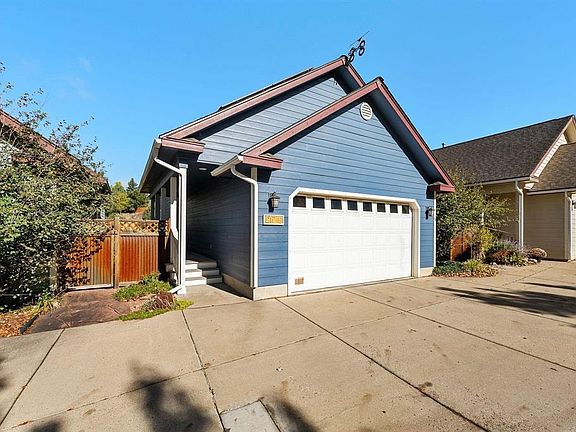 3rd image of 217 Jenkins Ranch Road #E