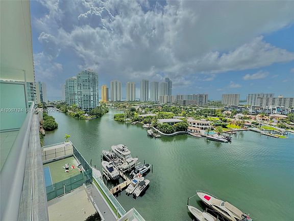 5th image of 400 Sunny Isles Blvd #1221