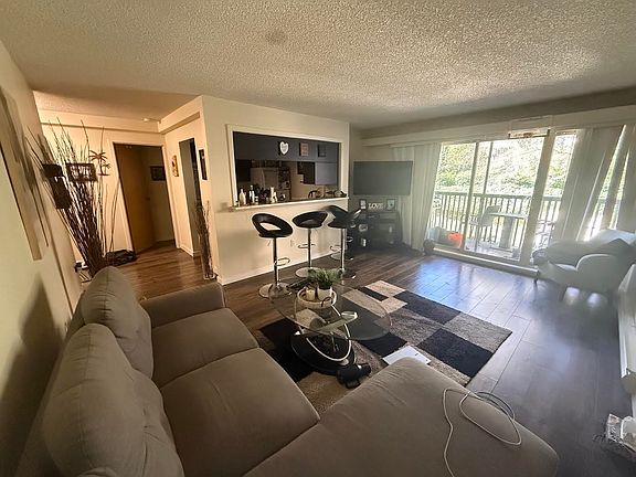 4th image of 9867 Manchester Dr #310