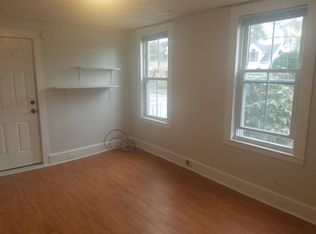 75 Court St APT 1A, Exeter, NH 03833