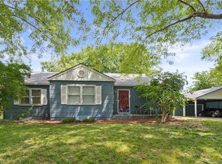 1131 S Glenwood Ave, Independence, MO 64053