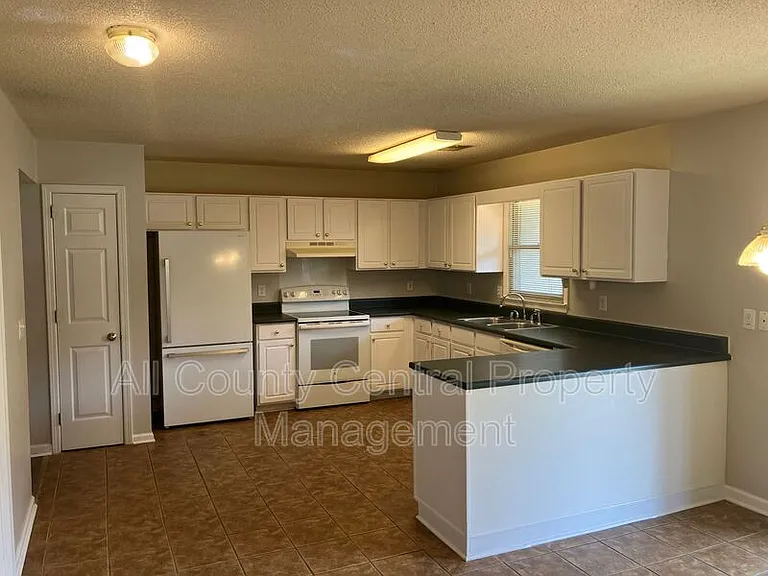 1328 Grayson Valley Pkwy — Photo 5