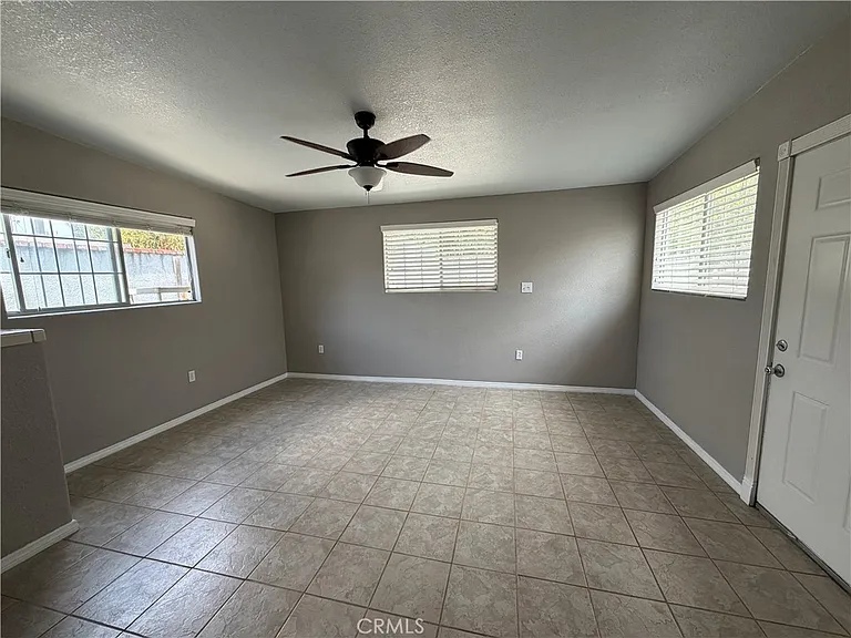 129 E Pomona Ave — Photo 13