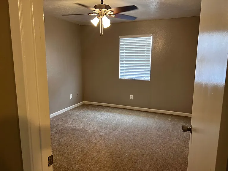 Brazos Point Apartments — Photo 23
