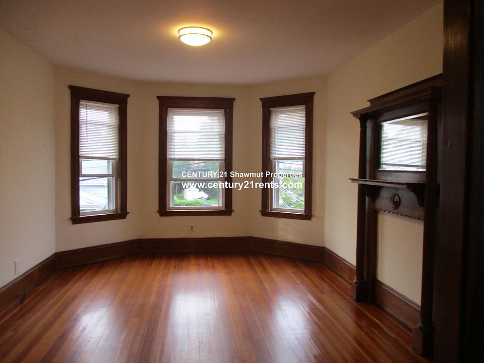 2nd image of 41 Waverly St #2