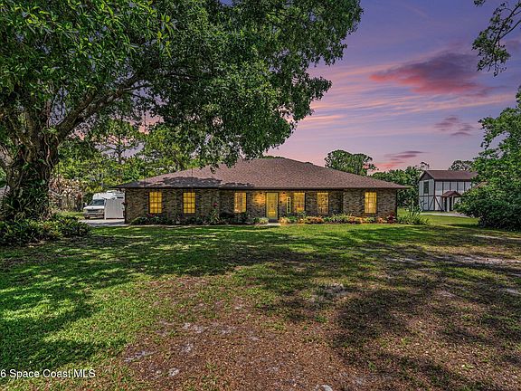 2nd image of 2828 Mourning Dove Way