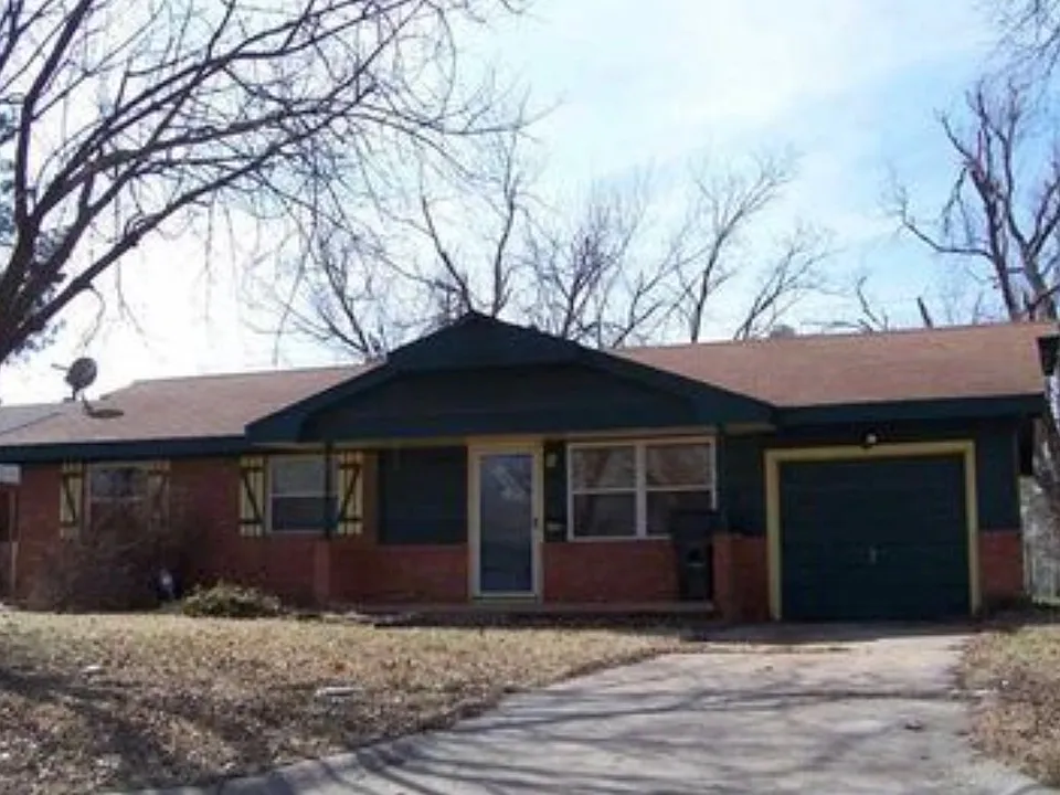 Juniper Ave