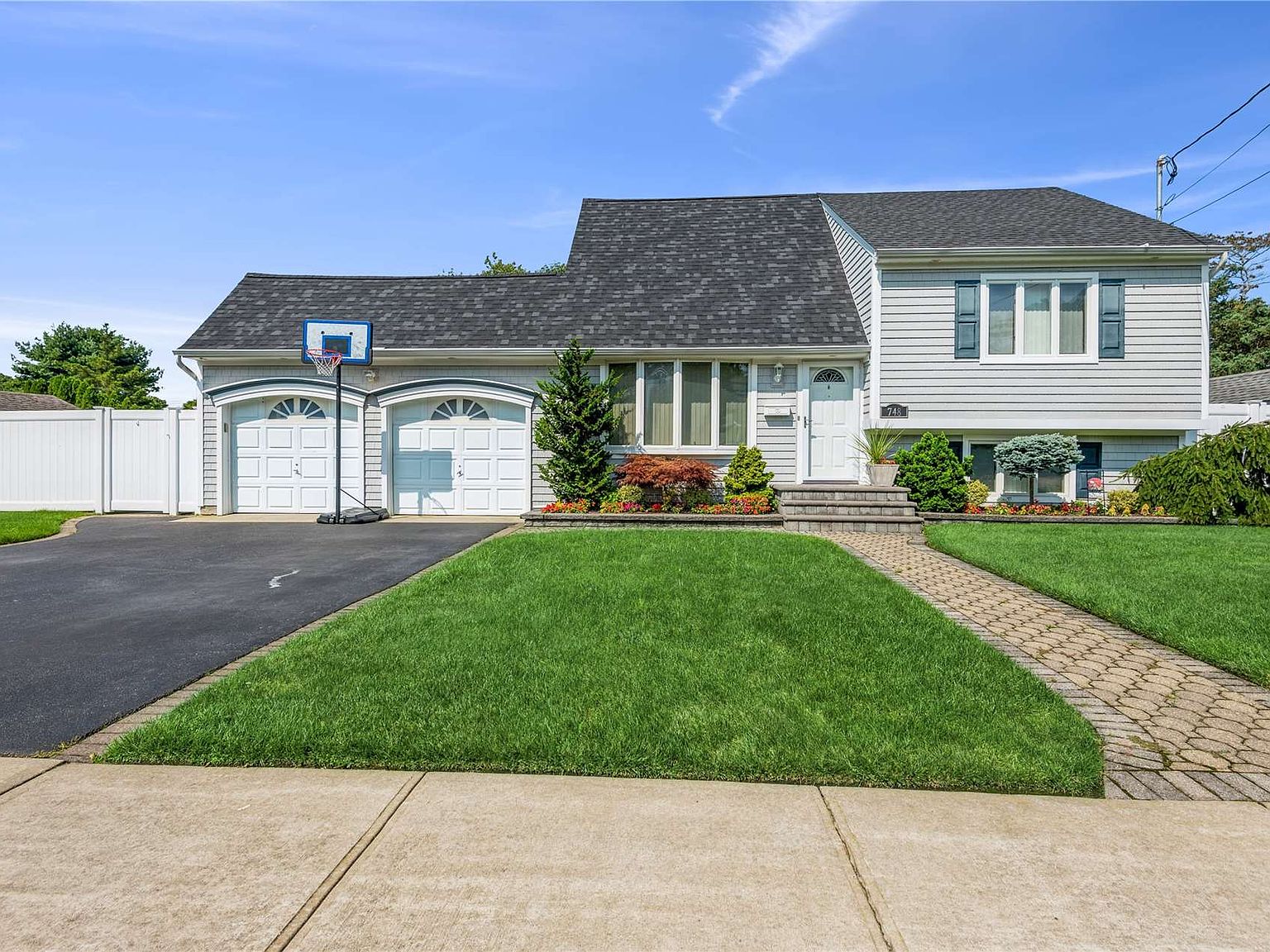 748 Pease Lane, West Islip, NY 11795 Zillow