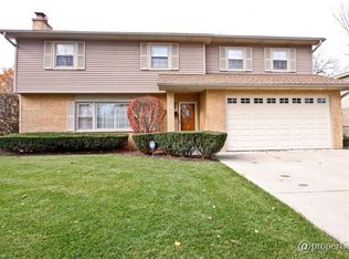 602 S William St, Mount Prospect, IL