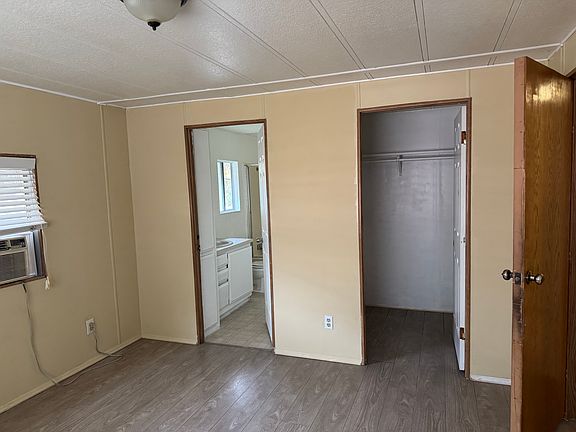 4th image of 608 W Heather Ave