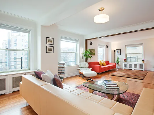 Sold by Sotheby's International Realty | media 18