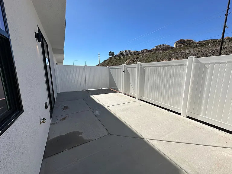915 S Willow Dr — Photo 32