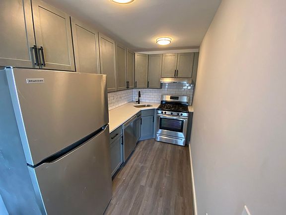 2nd image of 220 4th Ave APT 8