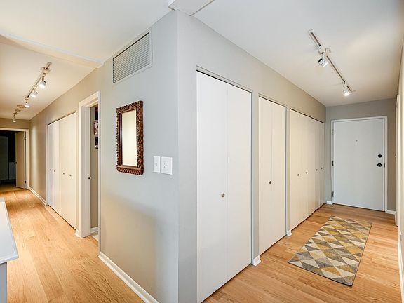 4th image of 441 N Park Blvd APT 1L