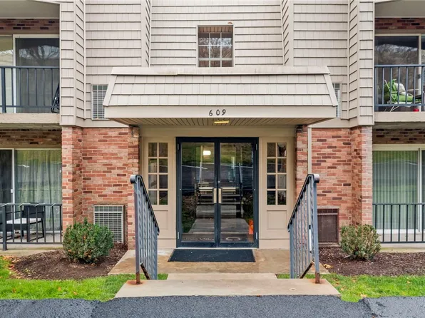 609 Calais Dr APT 3202, Pittsburgh, PA 15237